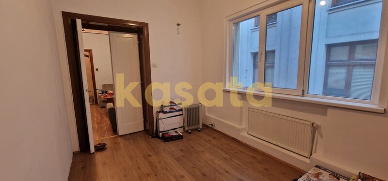 Piata Romana - ASE Apartament 4 camere de vanzare  107mp utili